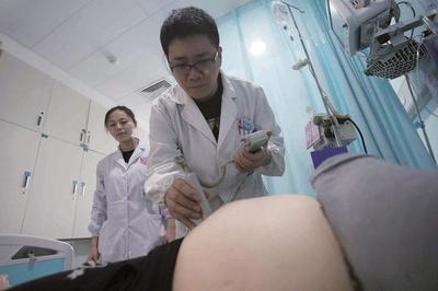 妇产科男医生,早已习惯了产妇的尴尬,却还饱受“误解”
