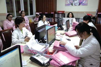 妇产科医生:新生儿的守护“天使”