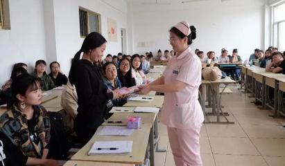 光山博爱医院妇产科开展【护理引领之声】5.12护士节公益活动