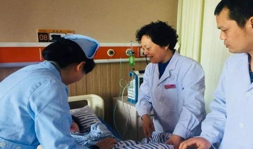 妇产科的男医生让人尴尬,孕妇去检查应该怎么做 放宽心态