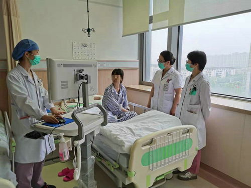女孩腹痛辗转多科室就诊 专家提醒没来 大姨妈 也要妇科检查